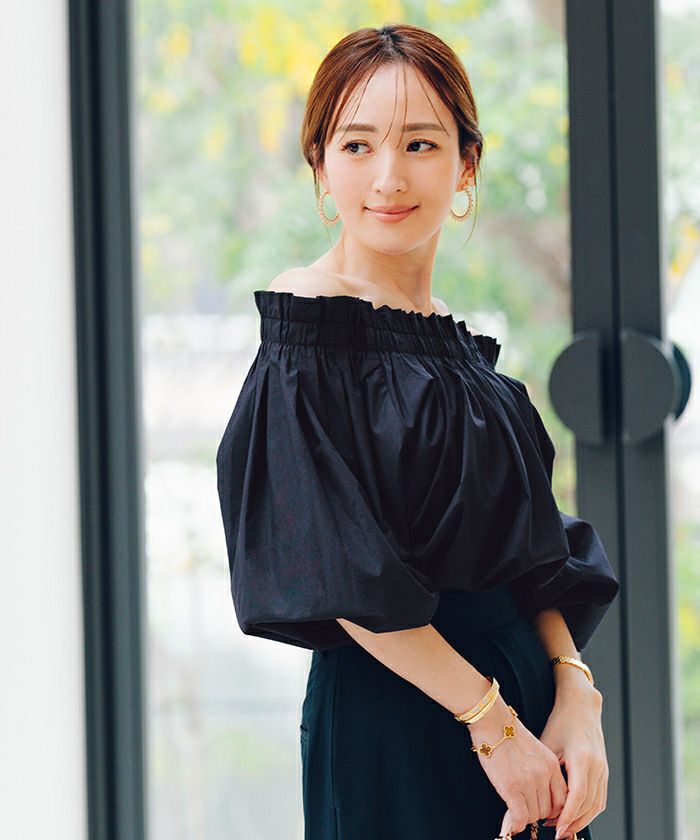 フリルオフショルダーボリュームブラウス | ur's（ユアーズ）