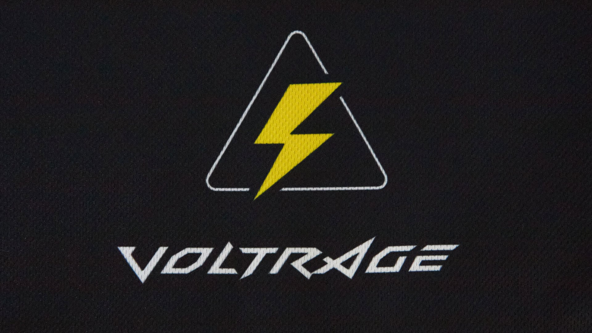 ソフトテニスラケット新シリーズVOLTRAGEロゴTシャツ