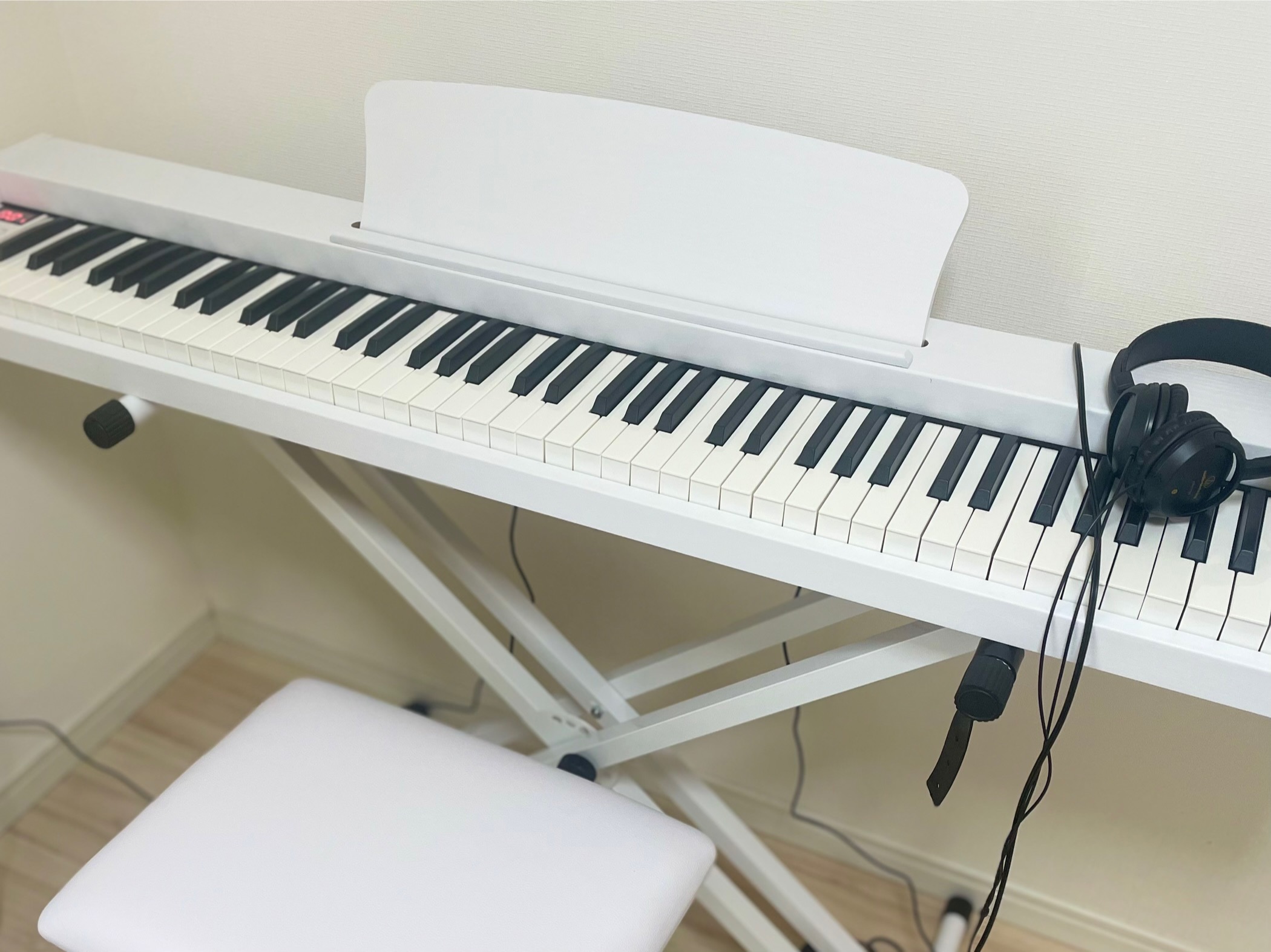 カリーナ電子ピアノを購入レビュー｜2.5万円セットの正直な感想