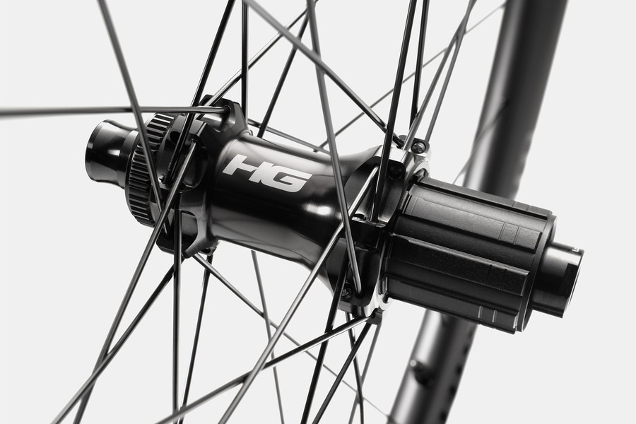 45mmハイトの新型フルカーボンホイール「ホログラム R 45」を発売