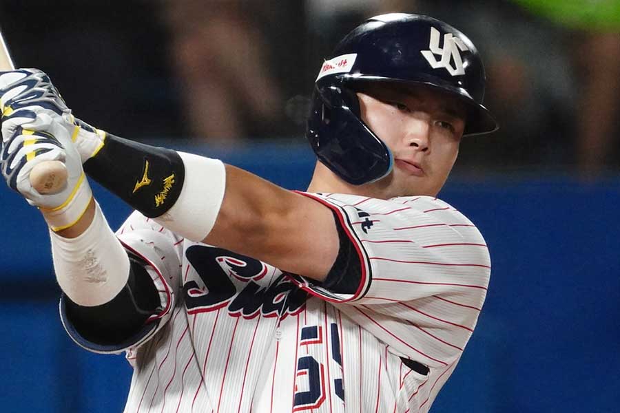 史上初の「日米同時3冠王」誕生なるか 村上は