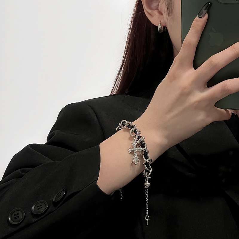 パンクファッション クロスチャーム付きパンクチェーンブレスレット