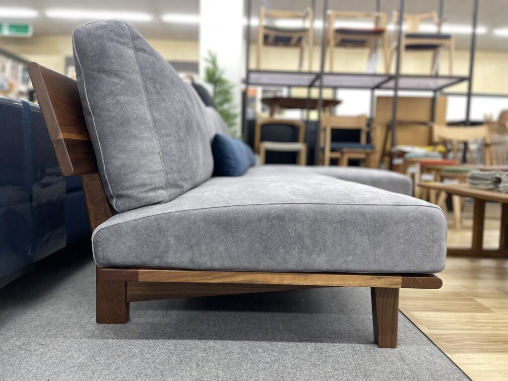 ナガノインテリアの人気ソファ「LC034(friendly!!)シリーズ」の魅力