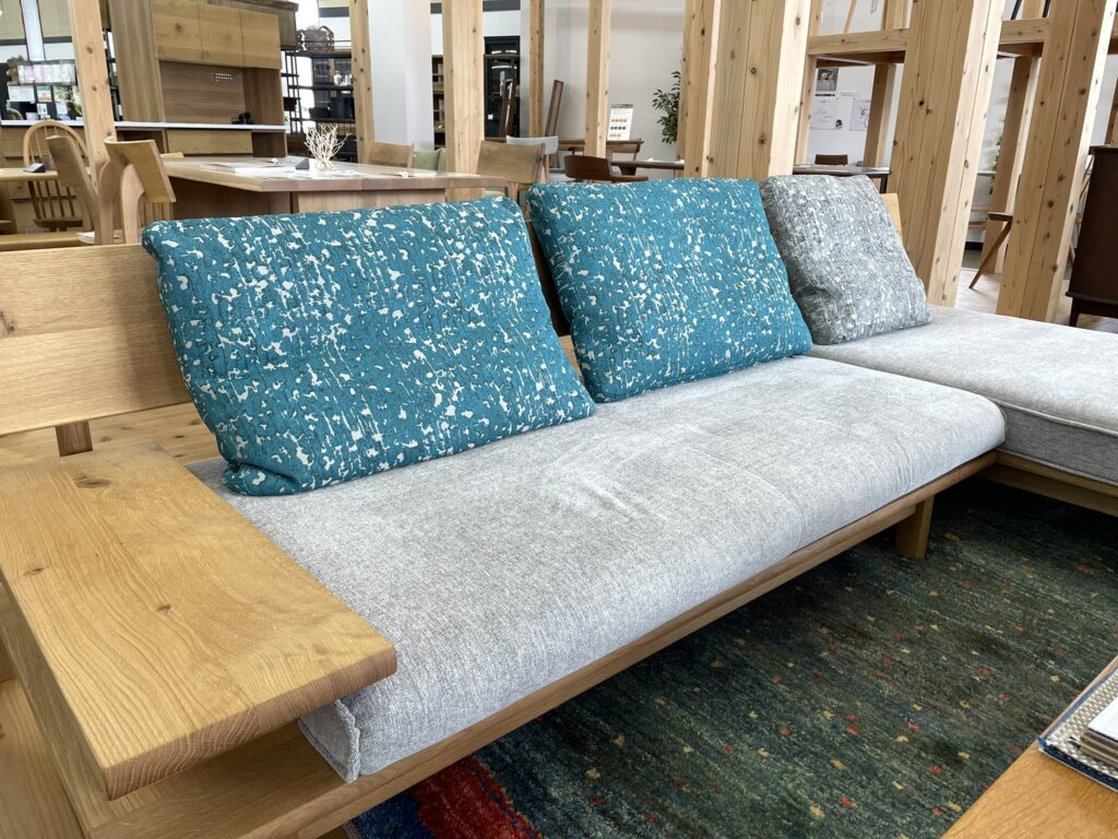 ナガノインテリアの人気ソファ「LC034(friendly!!)シリーズ」の魅力