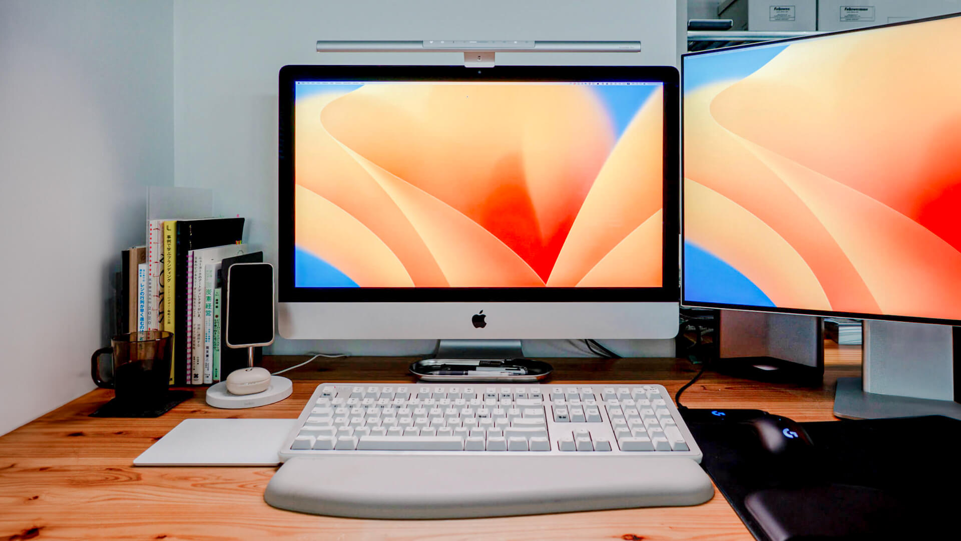 BenQ ScreenBar Pro 導入レビュー！使ってわかったモニターライトを