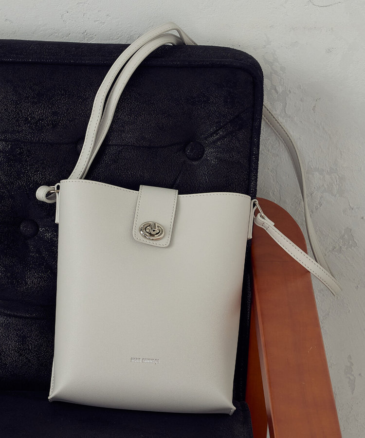 ひねり金具 縦長ショルダー（95-40YK06-205）｜モノコムサ（MONO COMME