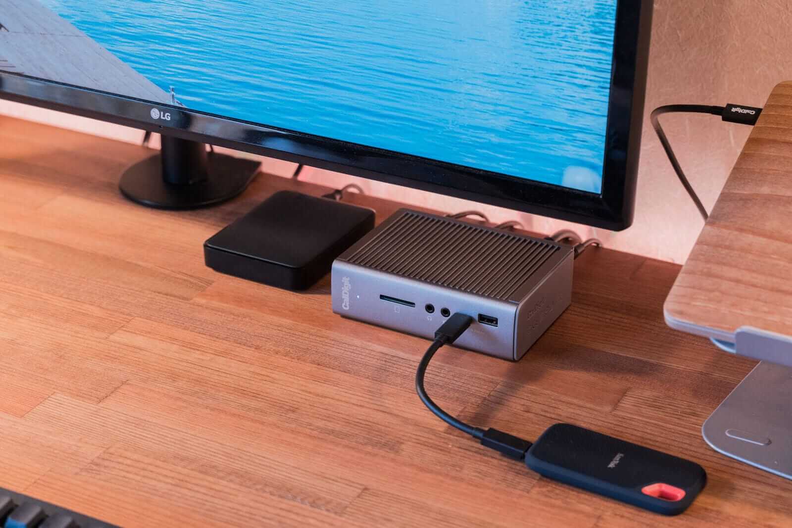 CalDigit『TS3 Plus』レビュー。MacBook Proのポートをデスクトップ