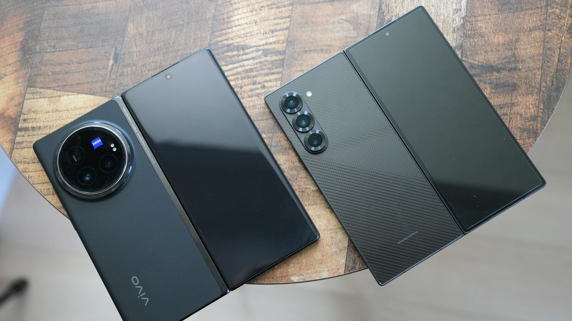 両極の最強対決。vivo X Fold 3 ProとGalaxy Z Fold 6 比較 - Gadget