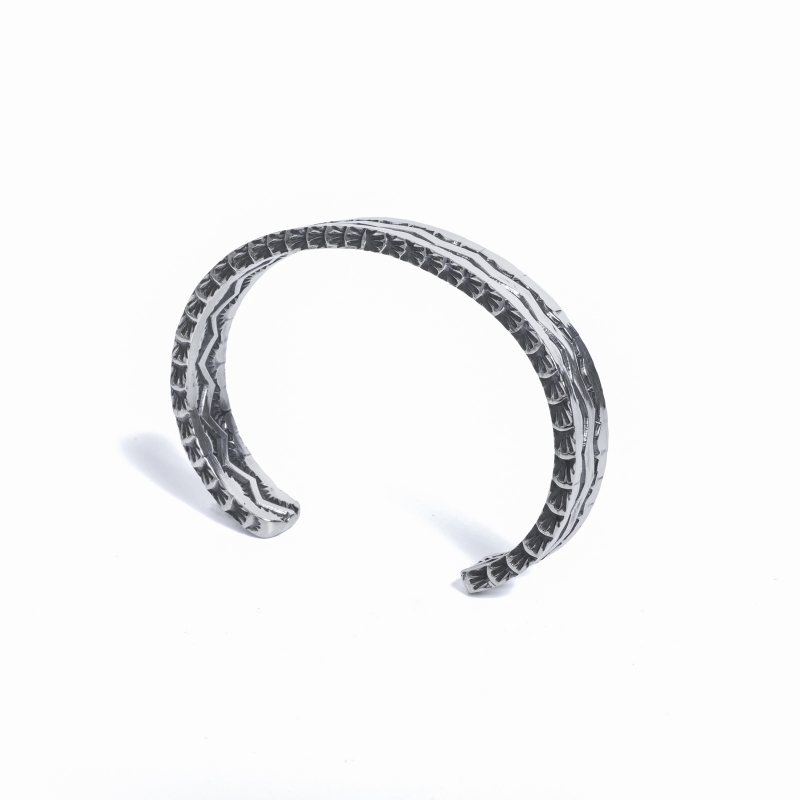 136mm サンシャインリーブス フォーサイドスタンプ バングル｜マライカ