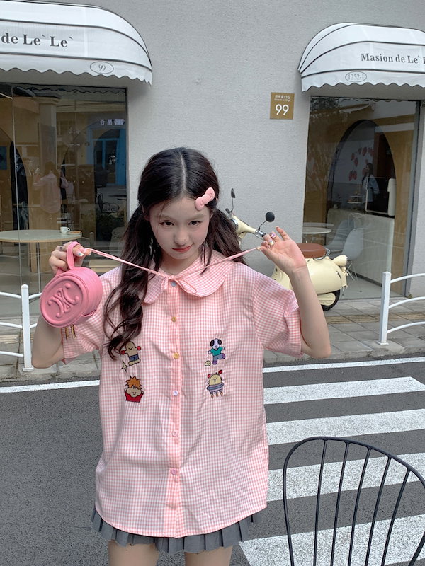 Qoo10] ピンクチェックのドールネック半袖シャツ女