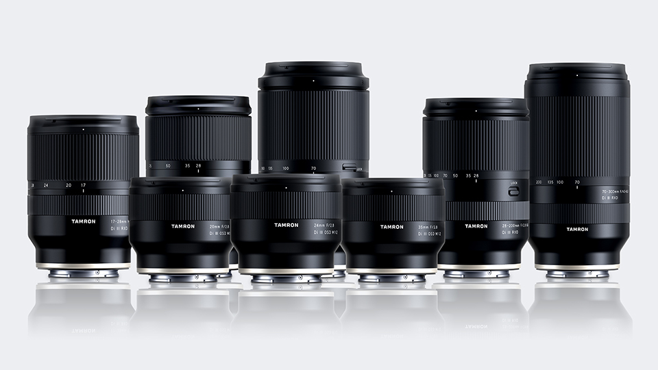 勝利の瞬間を逃さない！ 小さな望遠ズームをスポーツ撮影で検証