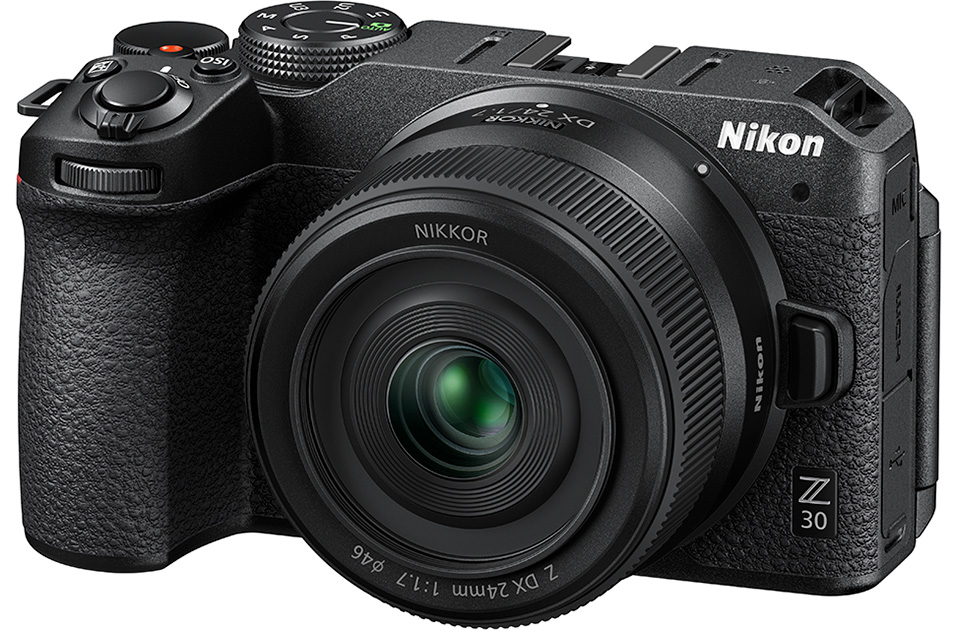 ニコンDXレンズで最も明るい開放F1.7のコンパクトな広角単焦点「NIKKOR