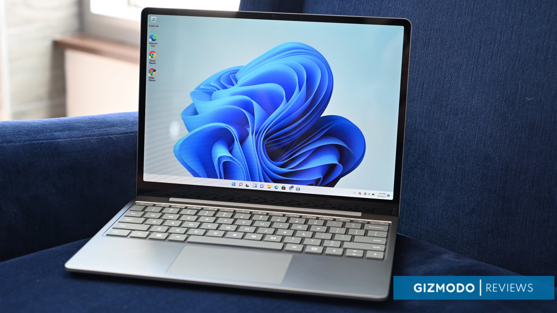 Microsoft's Surface Laptop Go 2 is a Few Flaws Away From Being a