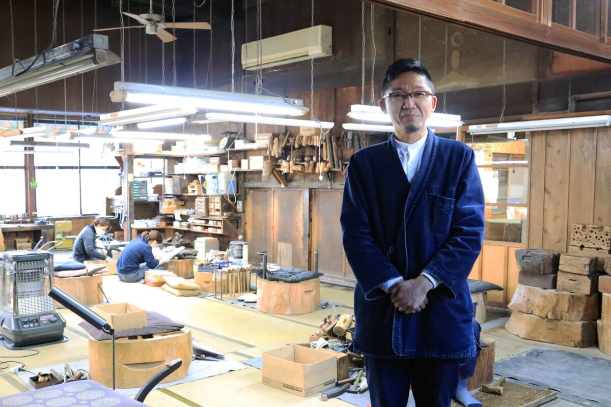 鎚起銅器（ついきどうき）の老舗「玉川堂」。燕本店の工場見学レポート