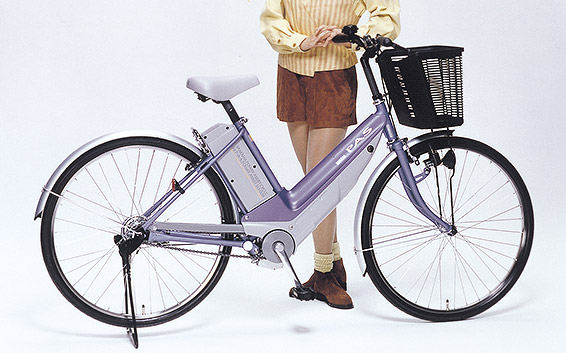 ストーリー：35 やさしさと省エネルギーの調和「PAS」を開発 - ヤマハ