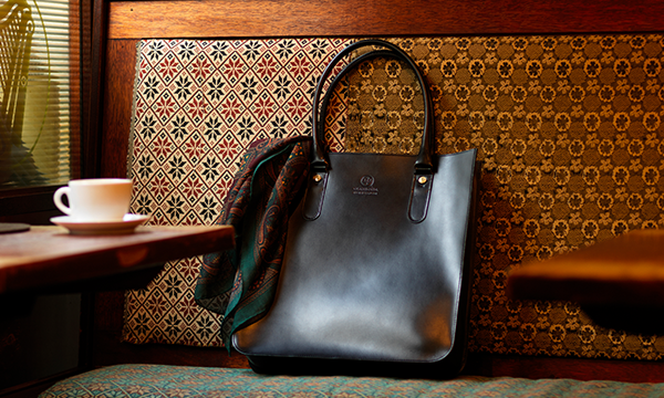 いま注目のキーアイテム｜2HANDLE TOTE BAG - ブライドルレザーの名門