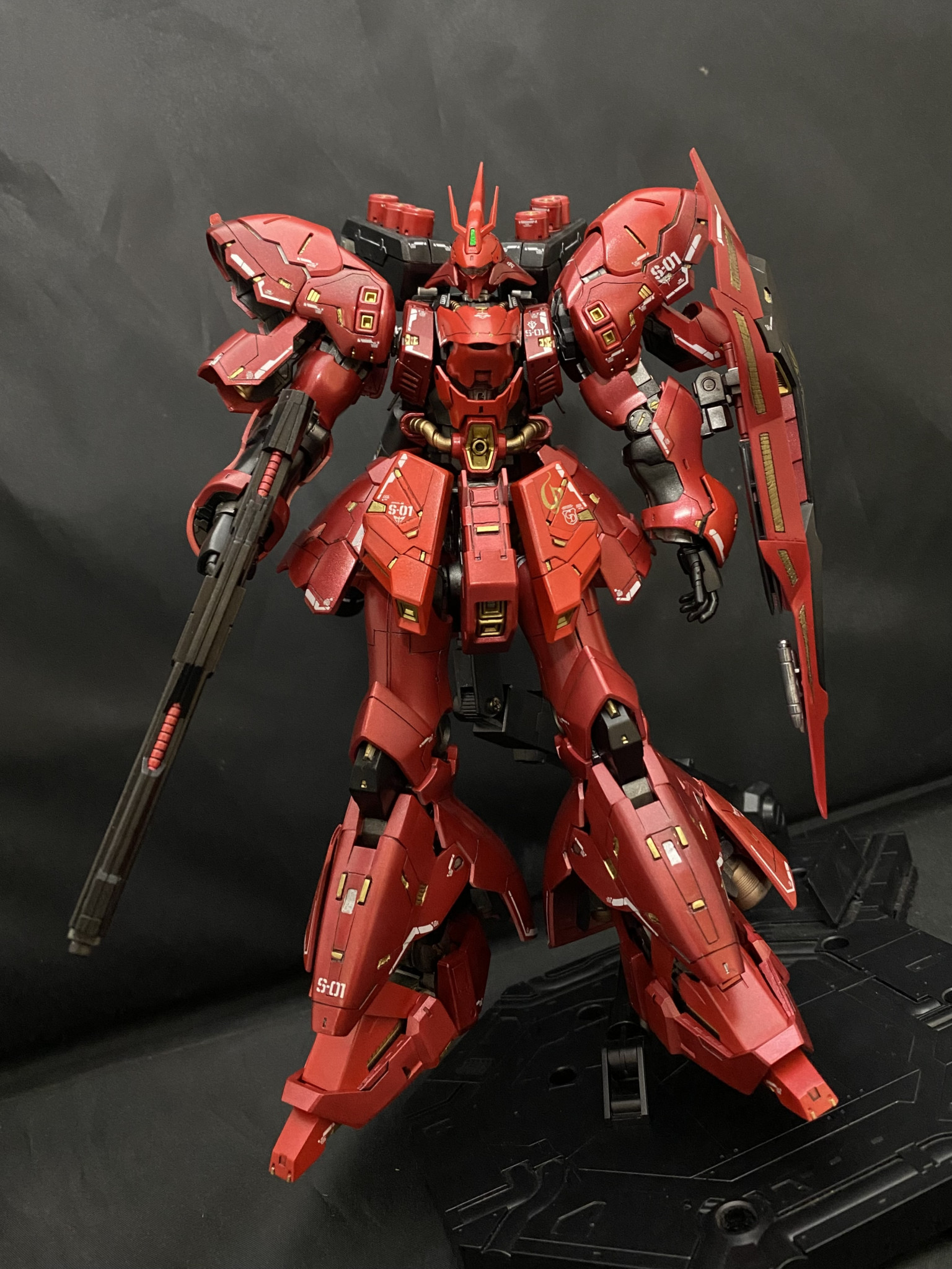 RGサザビー全塗装完成！｜還暦老眼たけじいさんのガンプラ作品｜GUNSTA