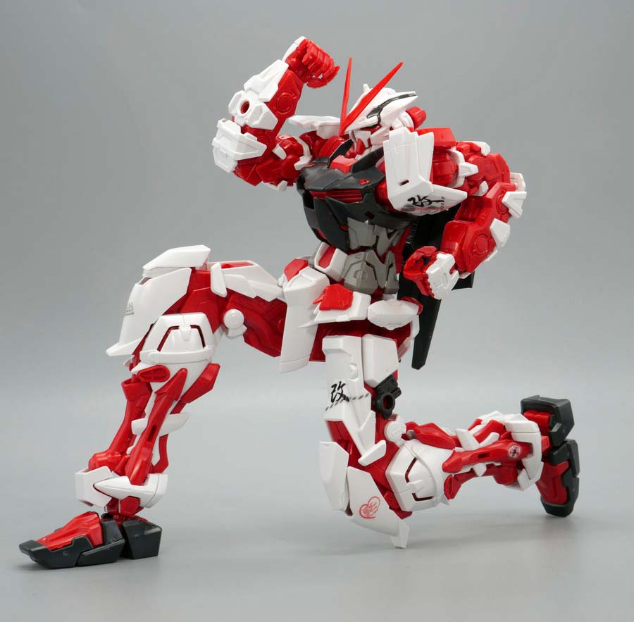 ガンプラ】MG 1/100 ガンダムアストレイレッドフレーム改 レビュー