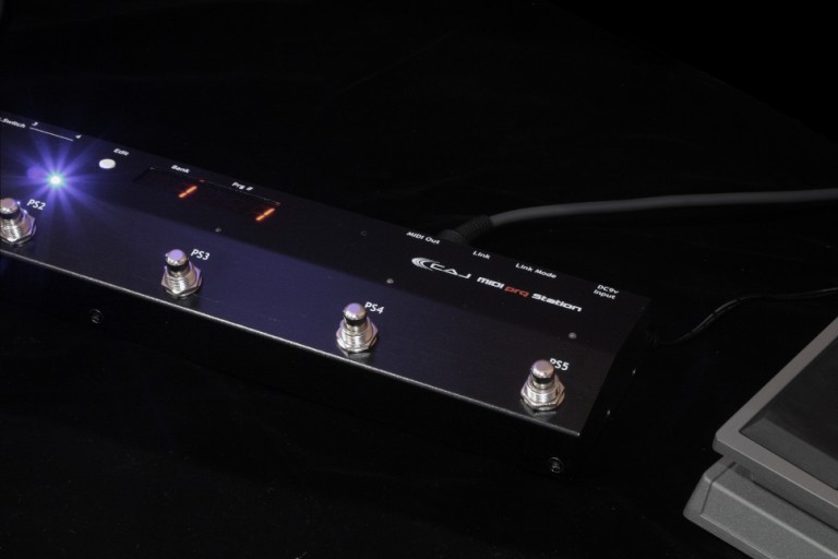 MIDIコントローラー】ライブ派のFractal Audio Systems、Kemper、Line6