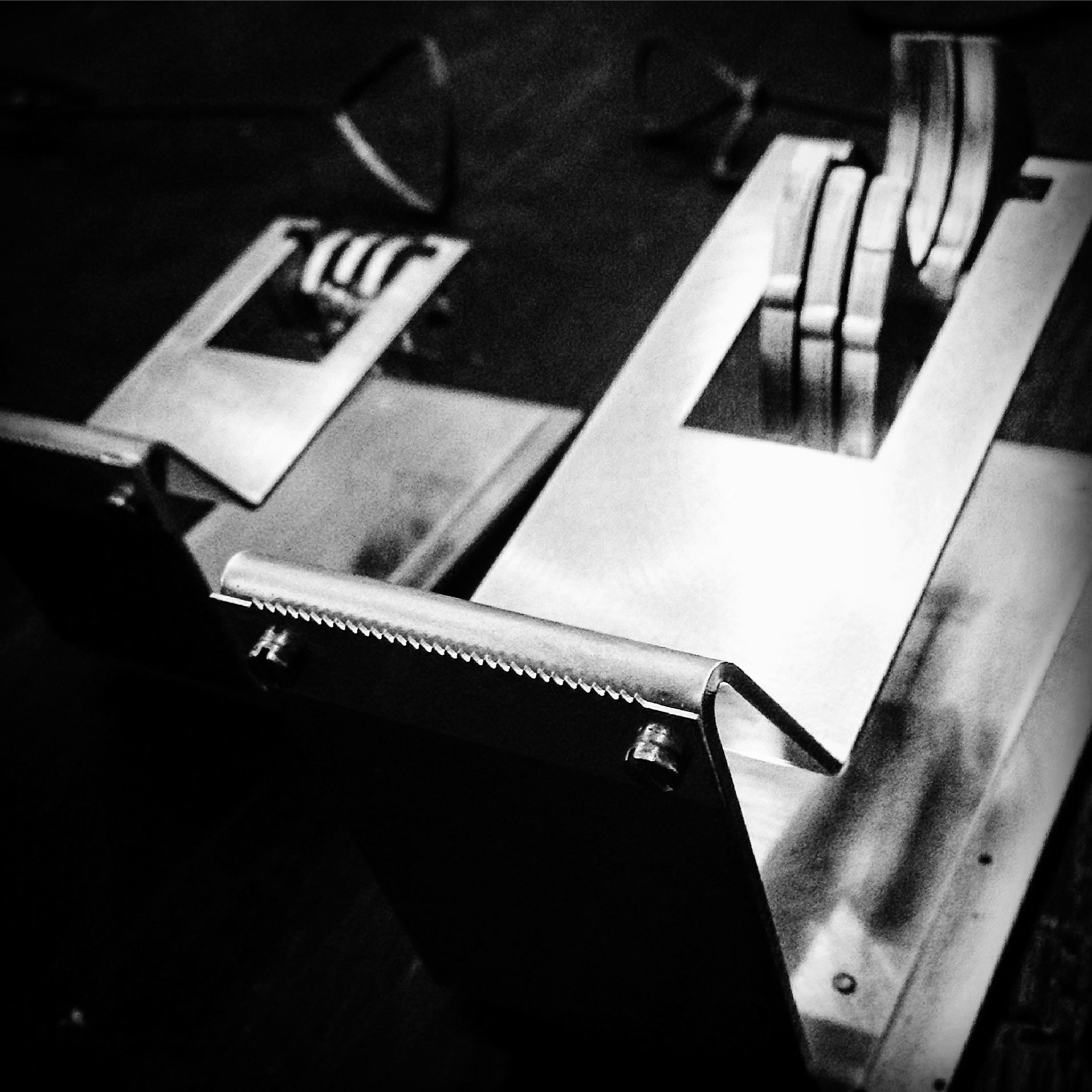 tape dispenser – guillemets+saruyama