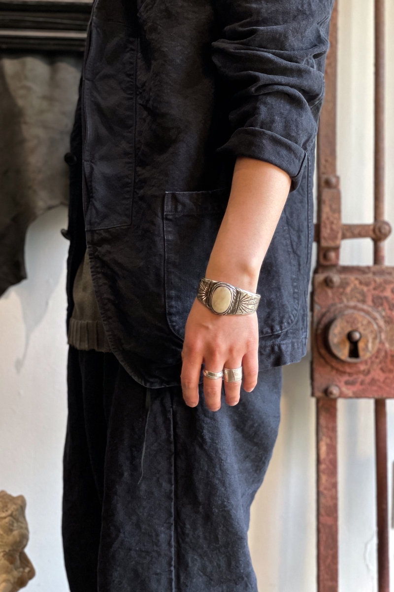 BACKLASH × JUN UEZONO. Pure Silver(Silver 1000) / Deer Horn Bangle