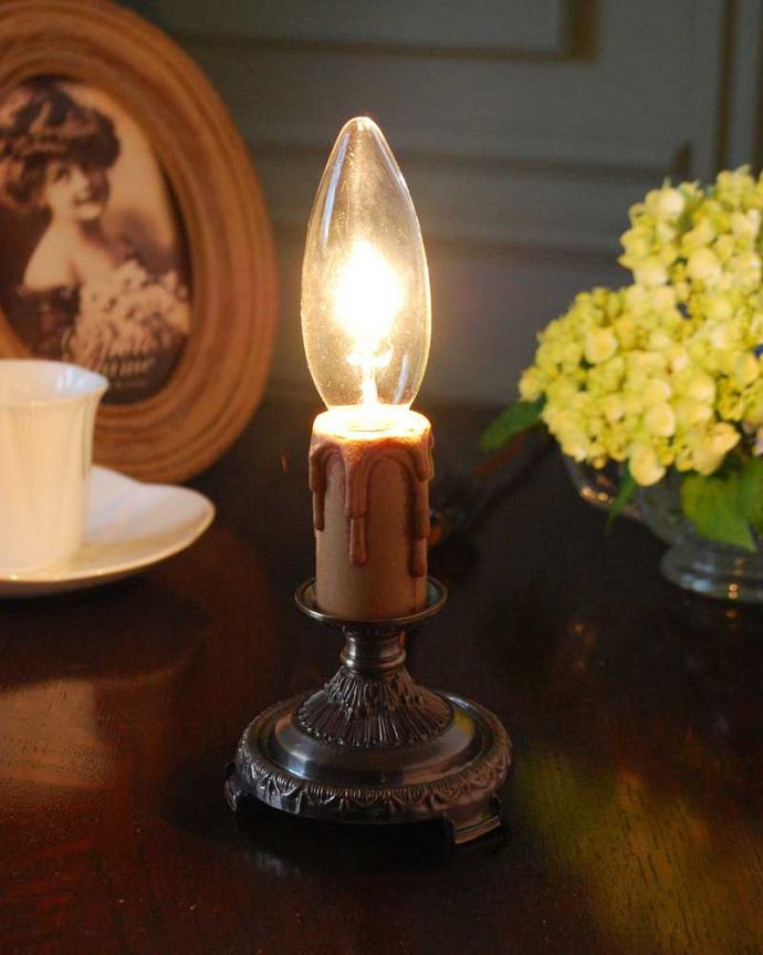 Handleオリジナルのステンドグラス用スタンドライト（アンティーク色