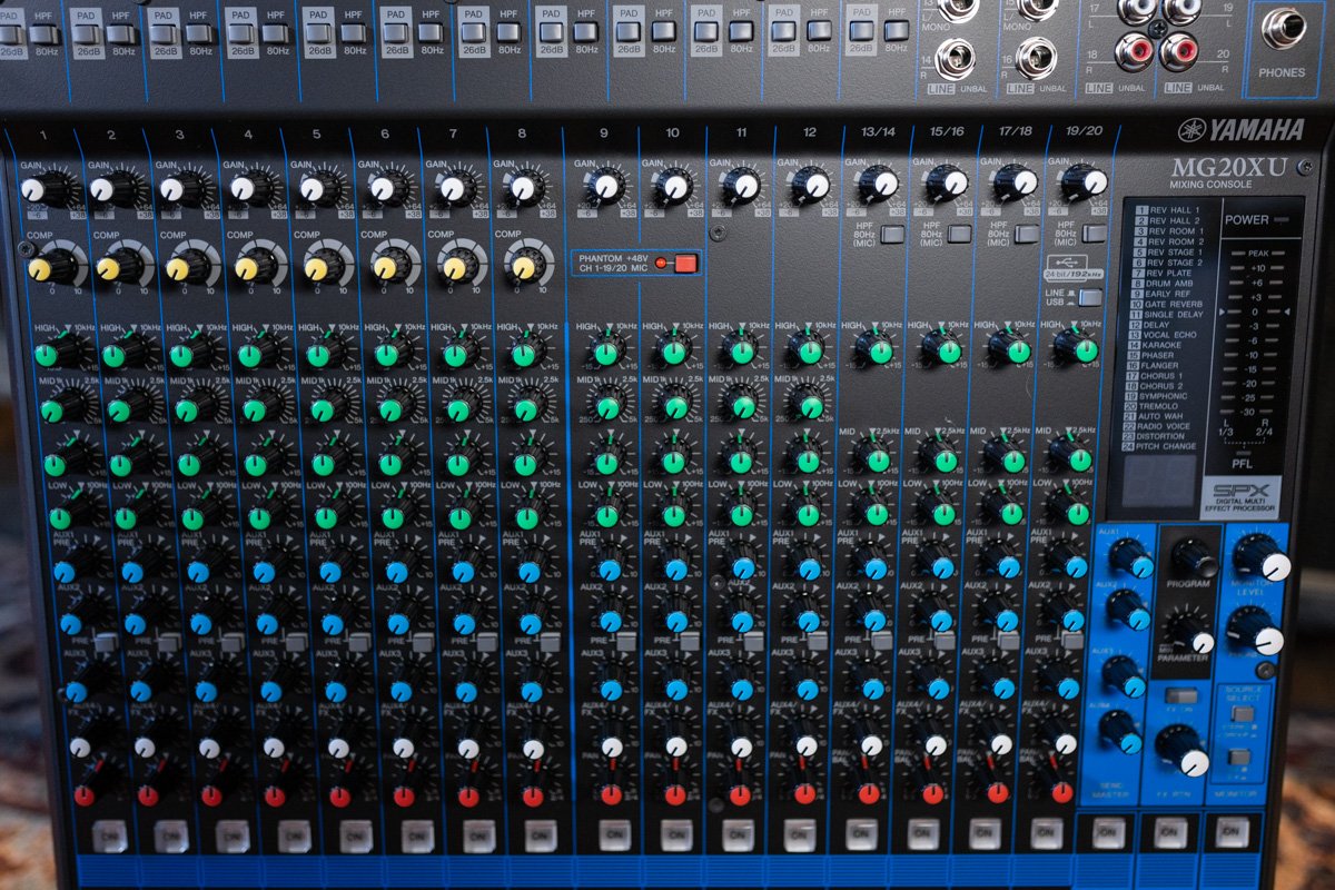 Yamaha MG20XU 20-Channel Analog Mixer with Effects & USB Interface