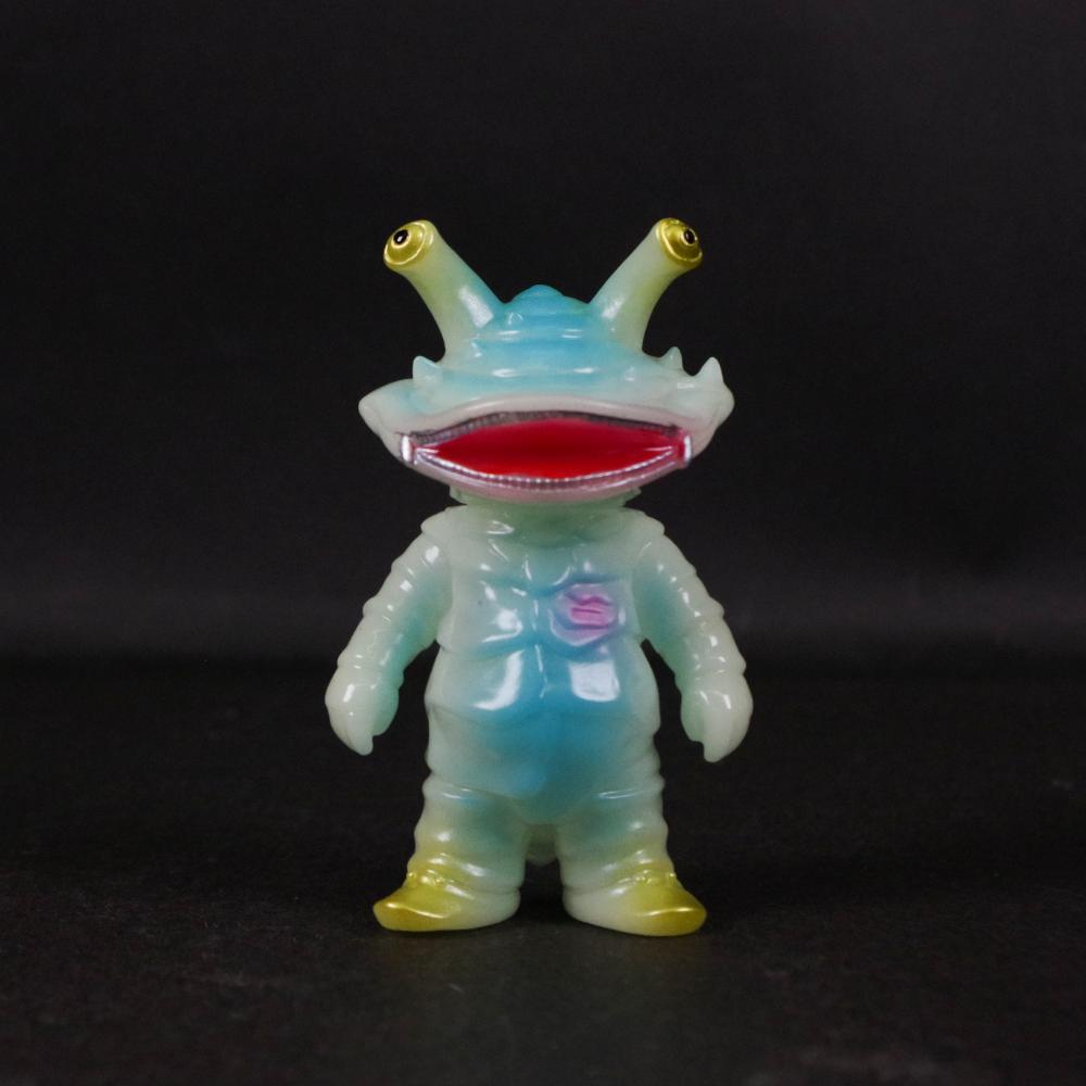 3月15日(土)より販売開始】【ブルマァク】ちびカネゴン(蓄光イエロー