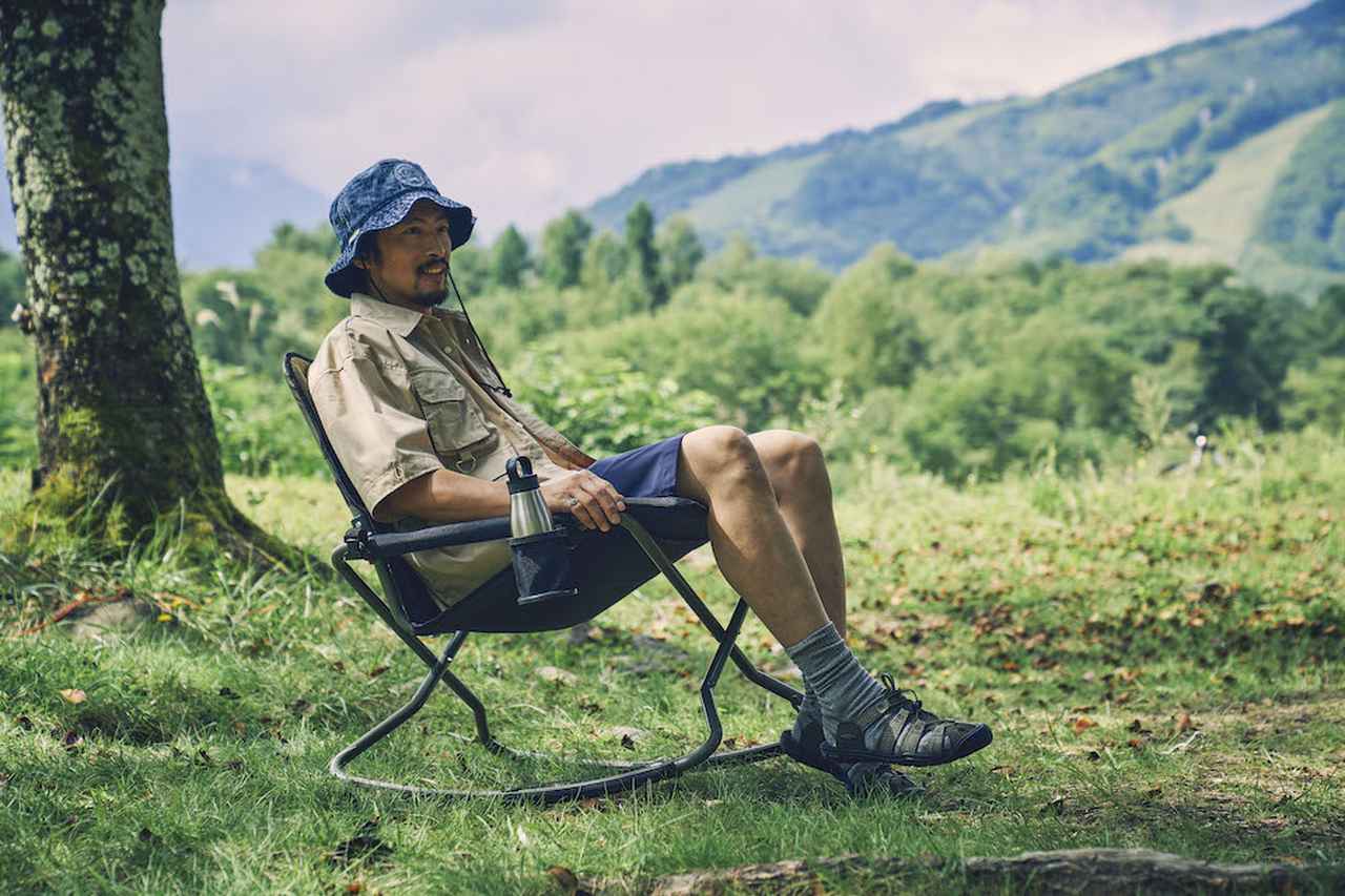コールマン新作チェア 独自設計で心地よい揺れを実現！キャンプをより