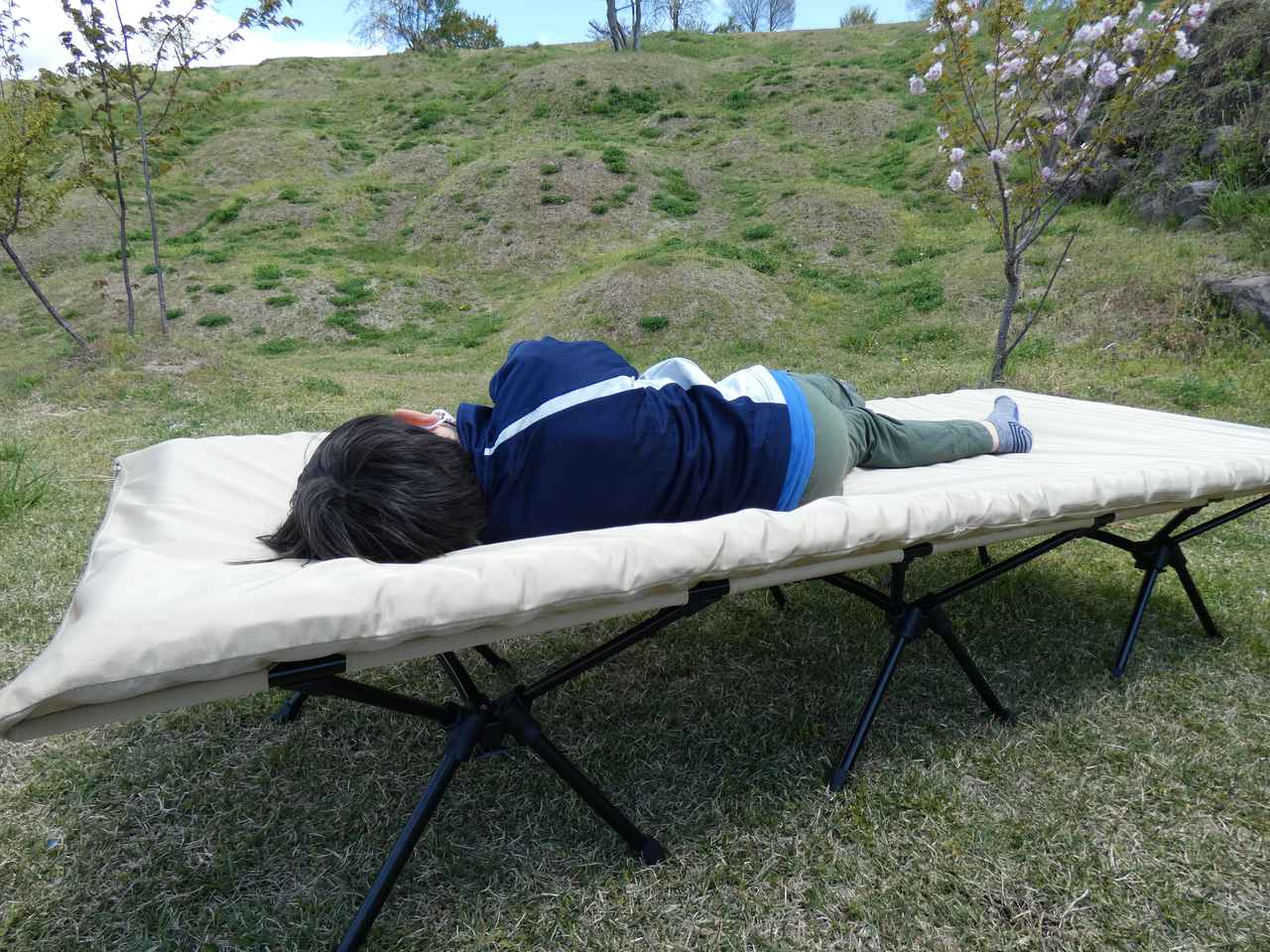超快適なキャンプ用ベッド！ DODのコット「ハンペンインザスカイ」を