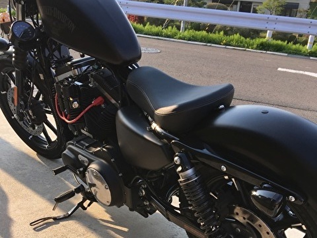 シート交換 XL883N⇨XL1200X | スポーツスターアイアンのある生活