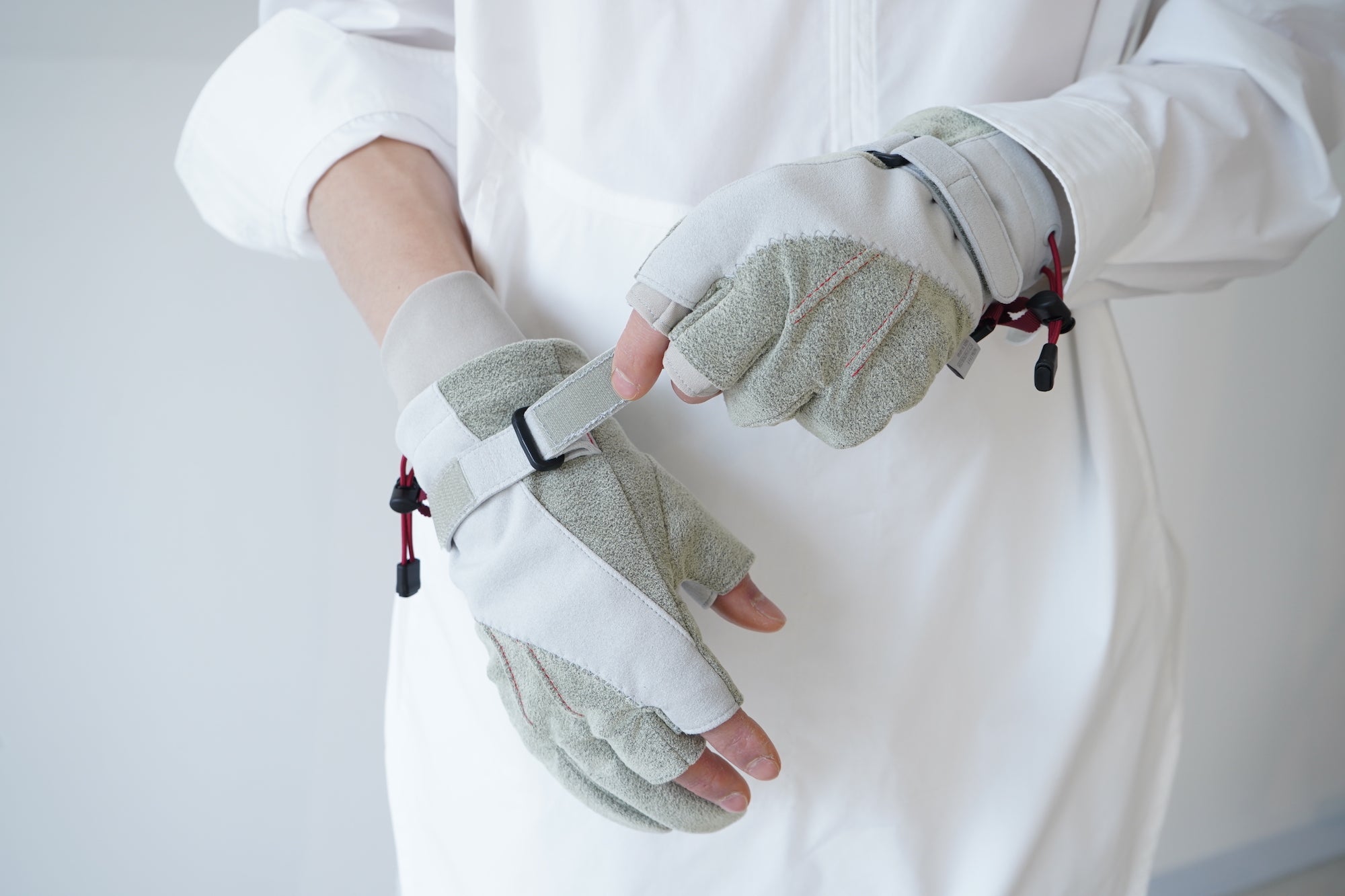 Study Gloves / grey – HATRA OFFICIAL