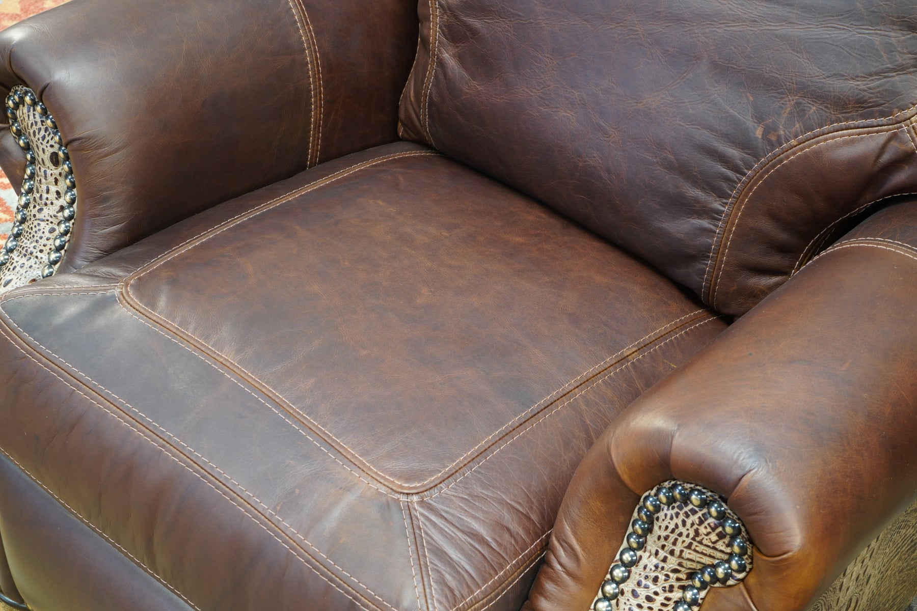 Ronello Western Leather Recliner with Hornback Gator – Hat Creek