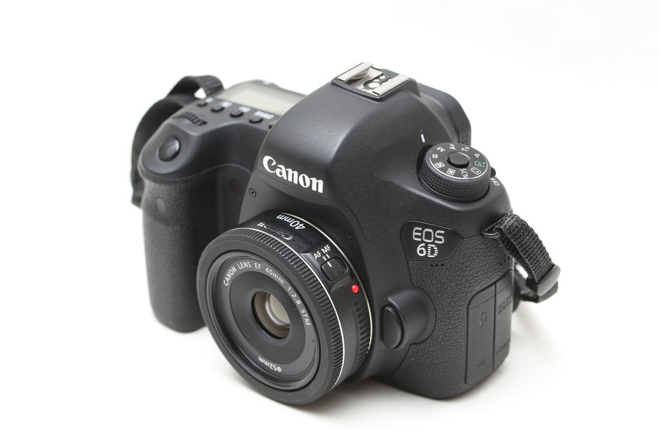 CANONのパンケーキレンズEF40mm F2.8 STM、小型軽量を活かすために保護