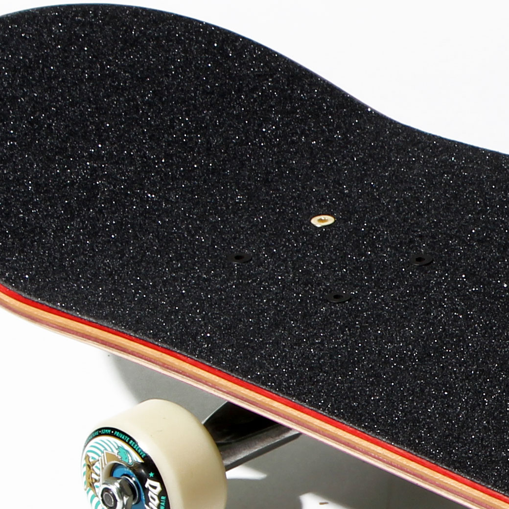 ストリートスケートを楽しみたい人におすすめのコンプリートデッキ