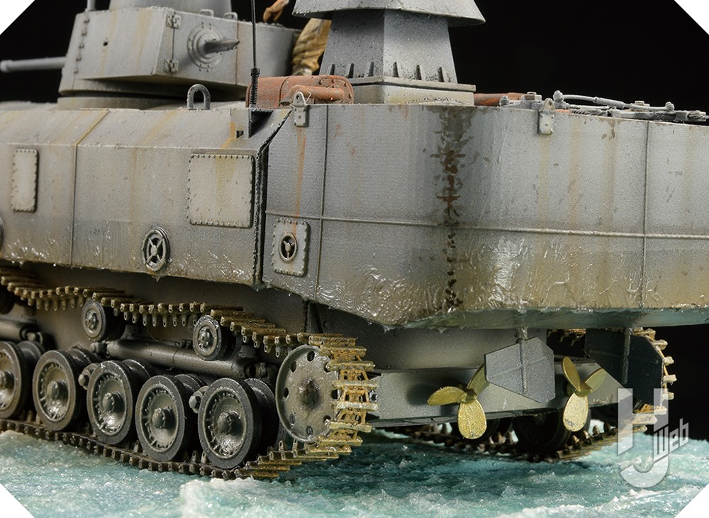 存在感抜群！水陸両用戦車「特三式内火艇 カチ」の1/35スケール