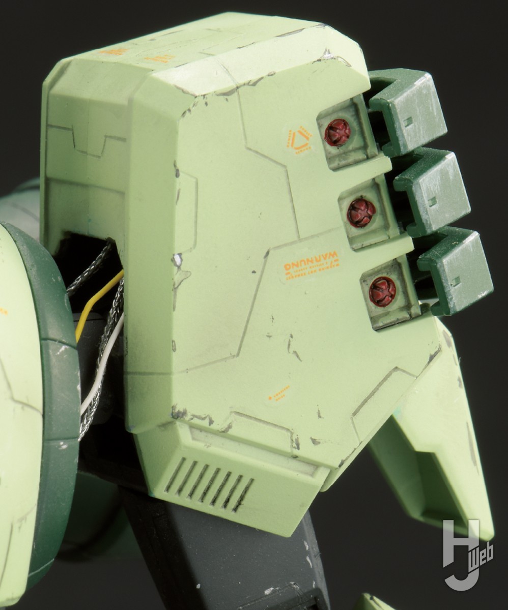 HGUC「ボリノーク・サマーン」をディテールアップとモノアイの発光で良