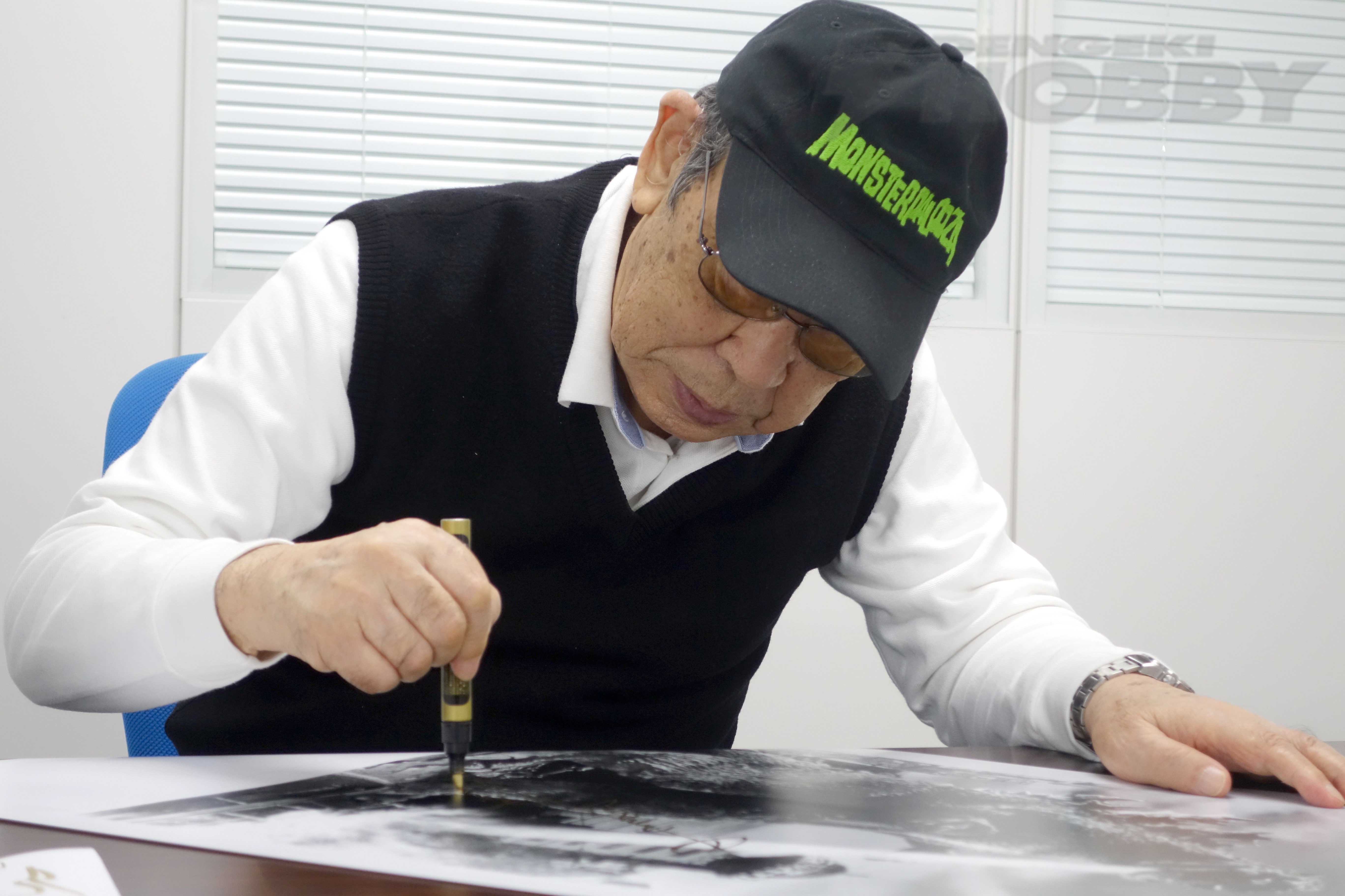 フォトフレーム「東宝怪獣メモリアル ゴジラ」、受注開始！ | 電撃