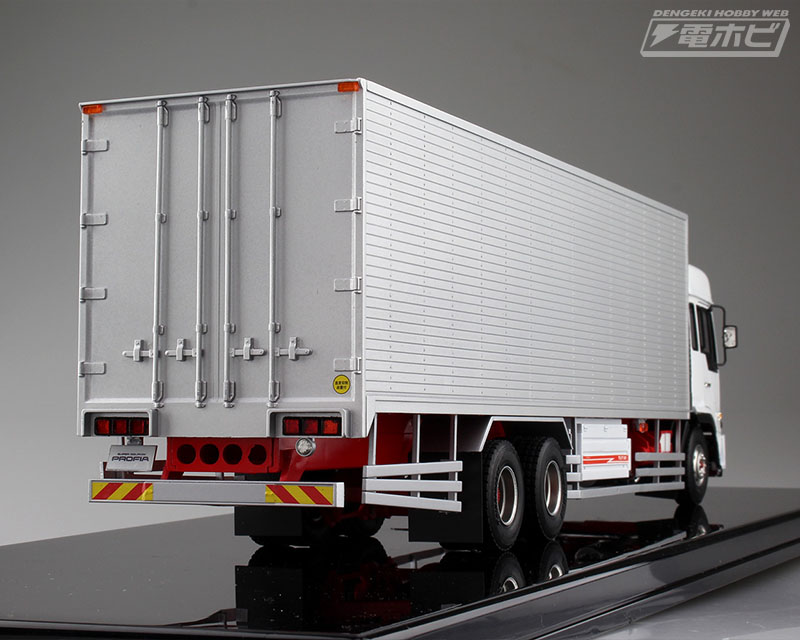 青島文化教材社より「日野 スーパードルフィンプロフィア テラヴィFR