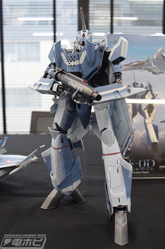 マクロスゼロ』完全変形 VF-0D フェニックス Premium Finishや