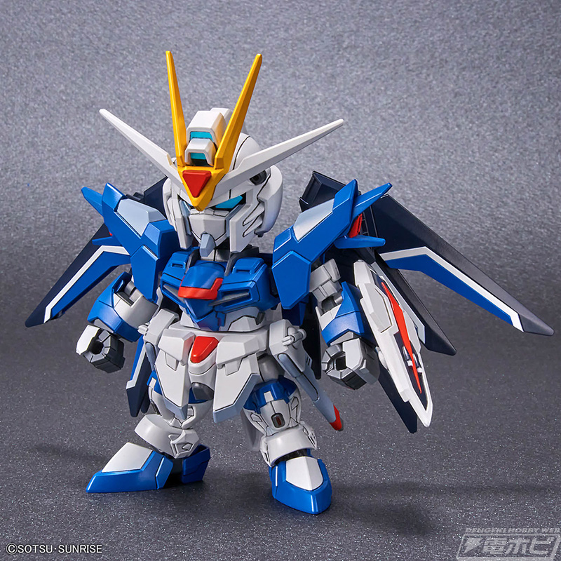 ガンプラ「HG ライジングフリーダムガンダム」と「HG イモータル