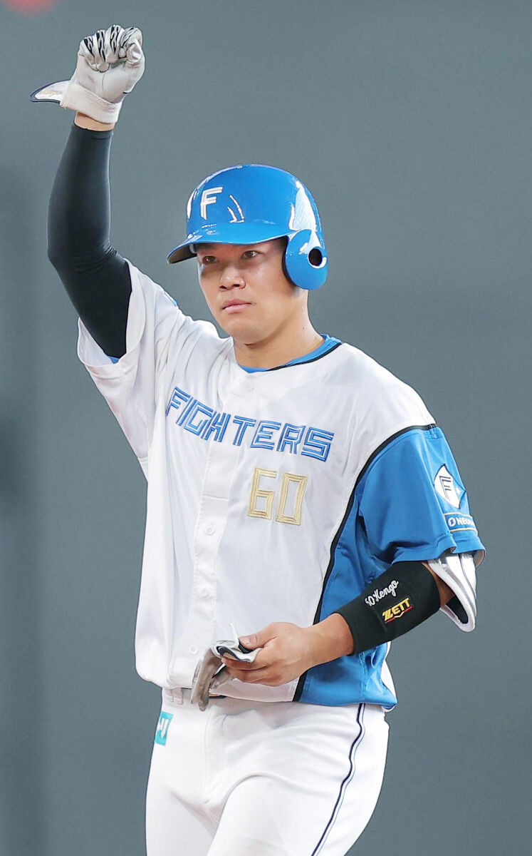 日本ハム】現役ドラフトで加入の吉田賢吾が4打数4安打 新庄剛志監督