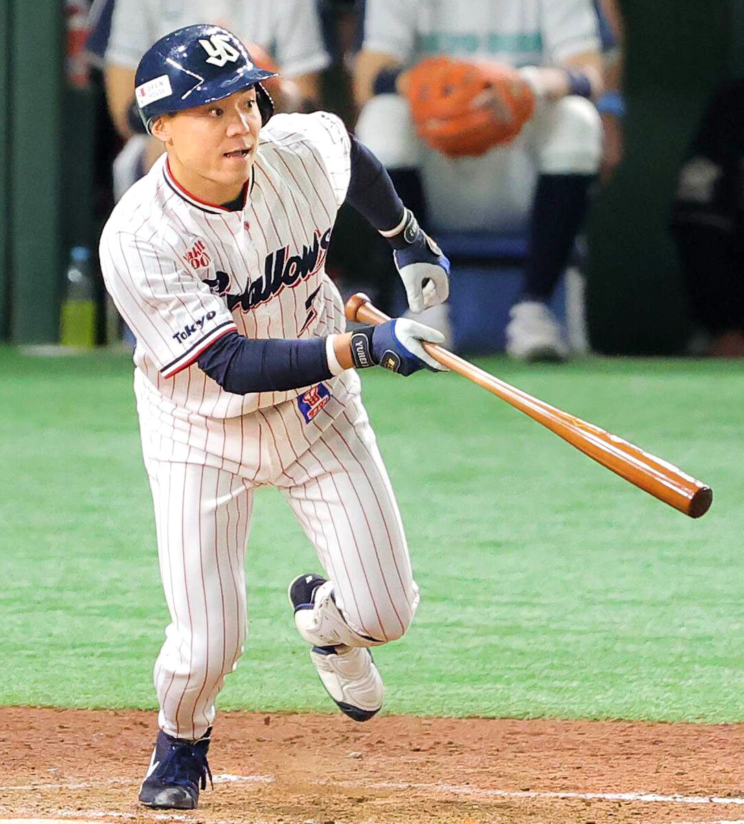 日本S】ヤクルト・中村悠平「何としてでもという気持ちで」逆転打 扇