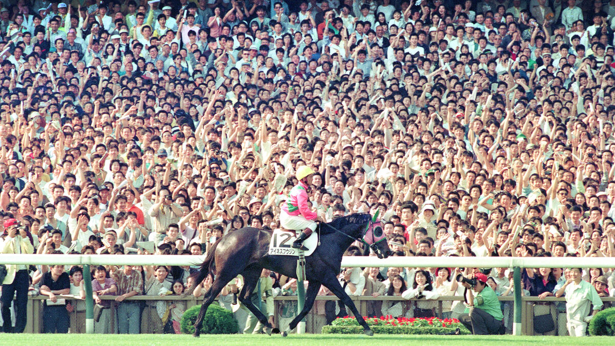 1990年日本ダービー「伝説の一日」 19万人超え「ナ・カ・ノ