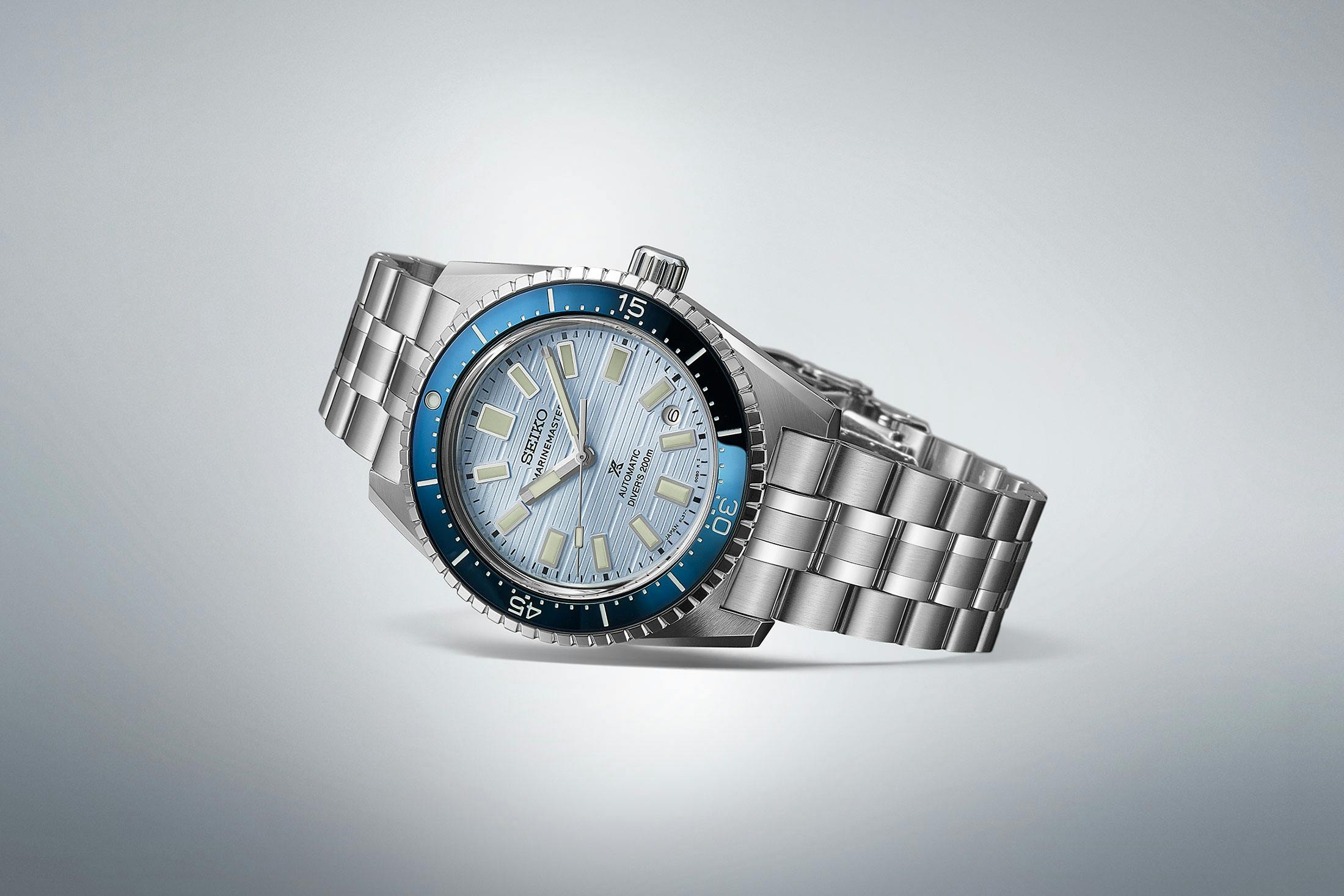 セイコー プロスペックス マリンマスターに打ち寄せる波をダイヤルに