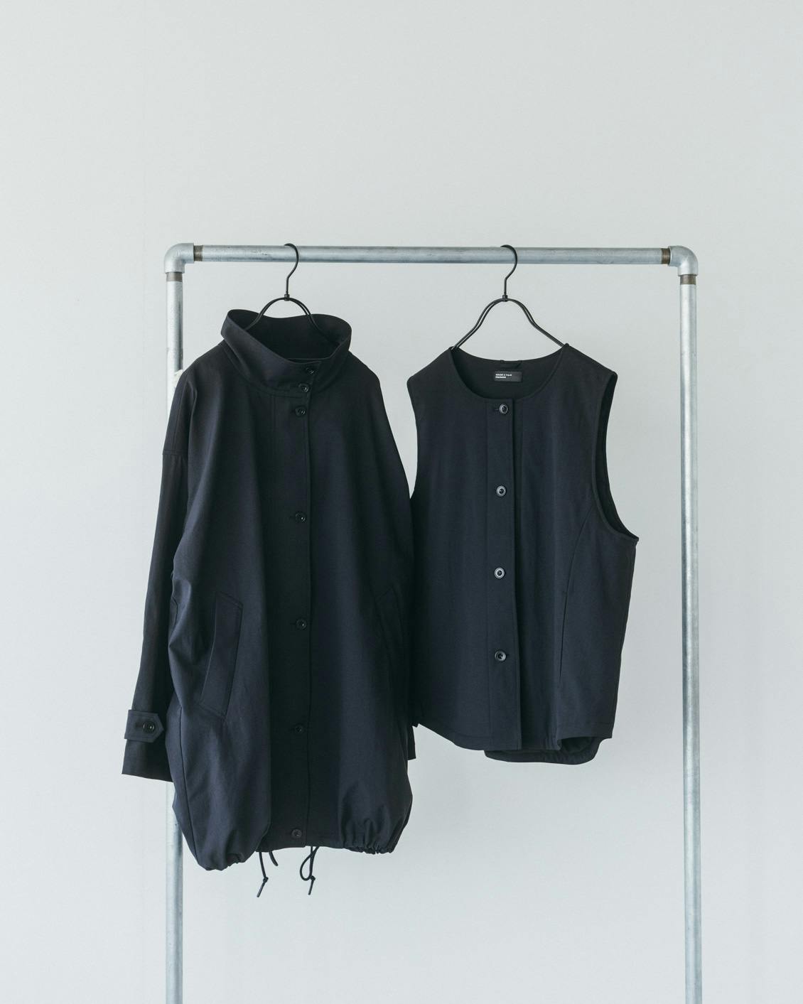 中綿ベスト付きのかろやかミドル丈アウター（S・Mサイズ） - 北欧