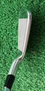 コブラ キング フォージド テック アイアン (2022) 評価 クラシカルで