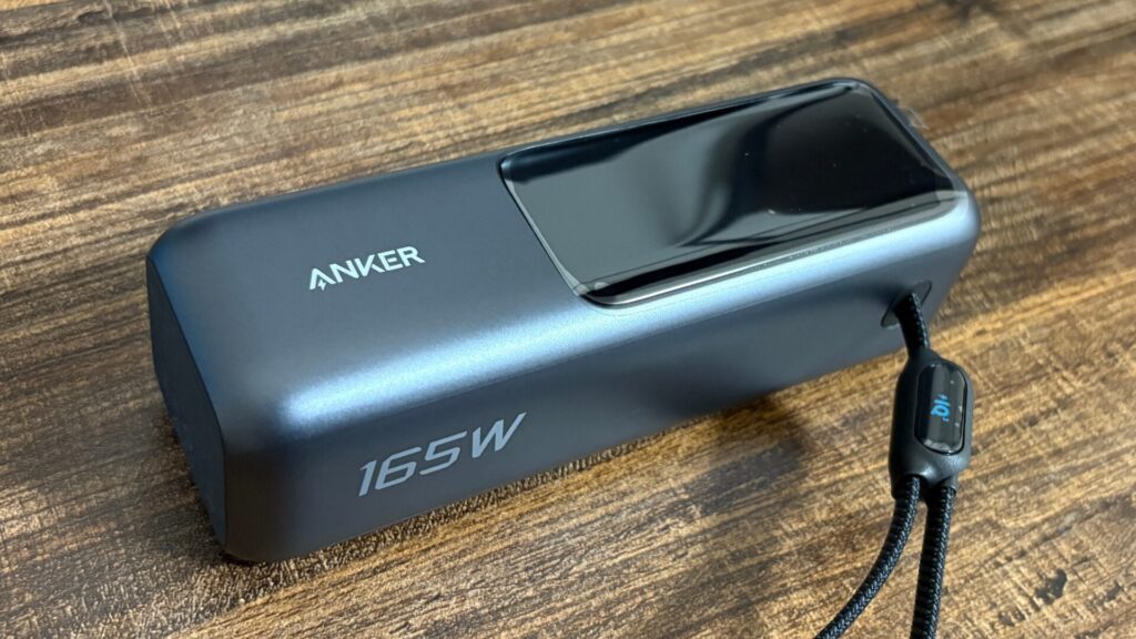 Anker Power Bank (25000mAh, Built-In & 巻取り式USB-Cケーブル)を