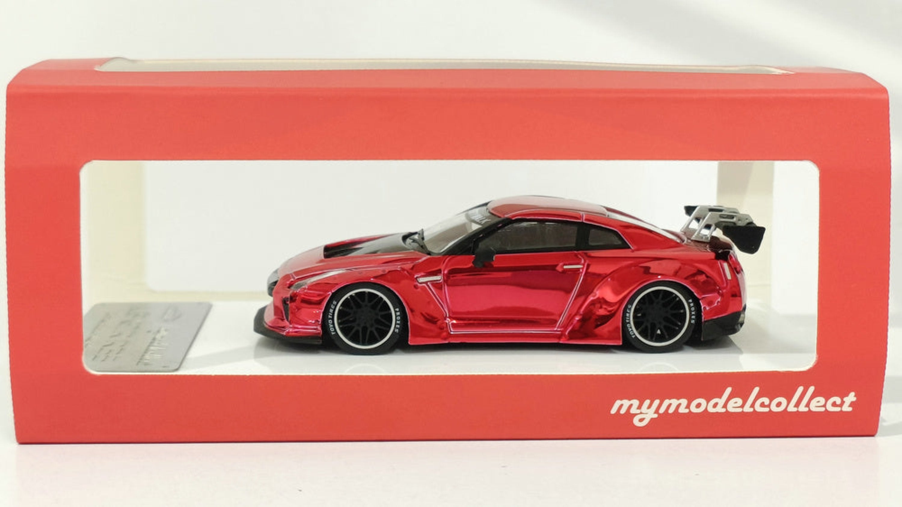 Model Collect 1:64 Liberty Walk Nissan GTRR35 - Chrome Red