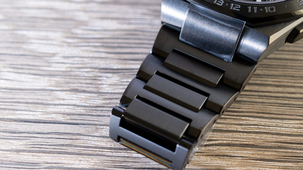 セイコーはオールブラックカラーモデルもおすすめ！アストロン、プロ